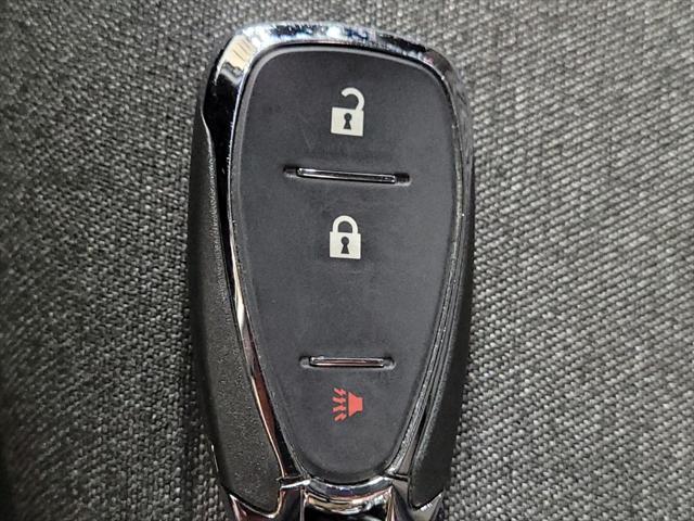 Photo of 2023 Summit White Chevrolet Equinox