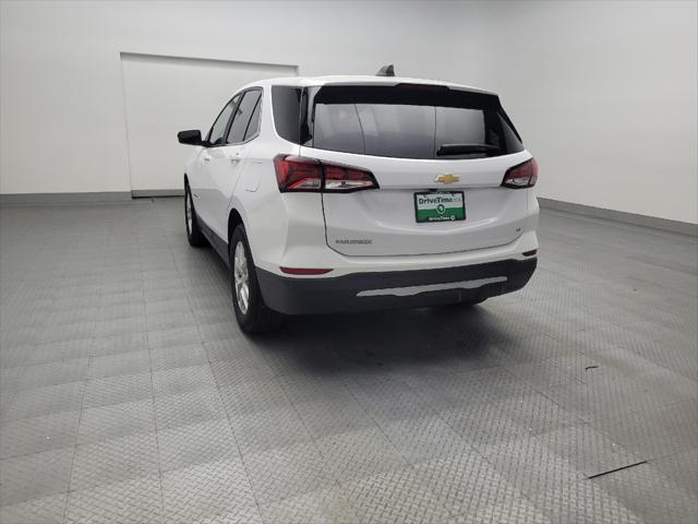 Photo of 2023 Summit White Chevrolet Equinox