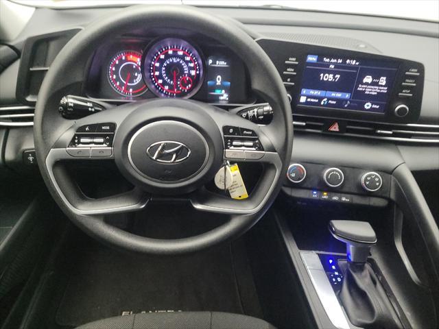 Photo of 2023 Gray Hyundai ELANTRA