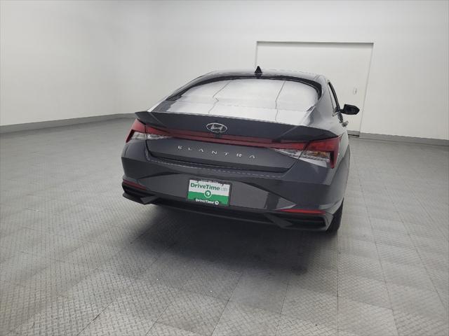 Photo of 2023 Gray Hyundai ELANTRA