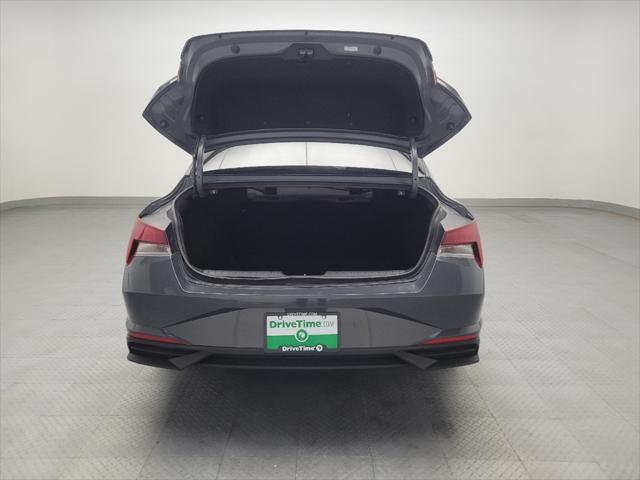 Photo of 2023 Gray Hyundai ELANTRA