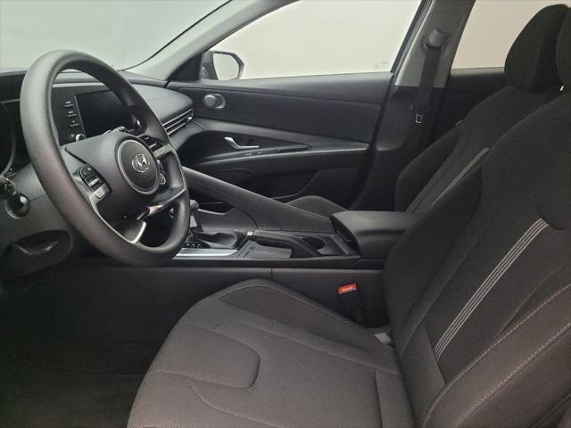 Photo of 2023 Gray Hyundai ELANTRA