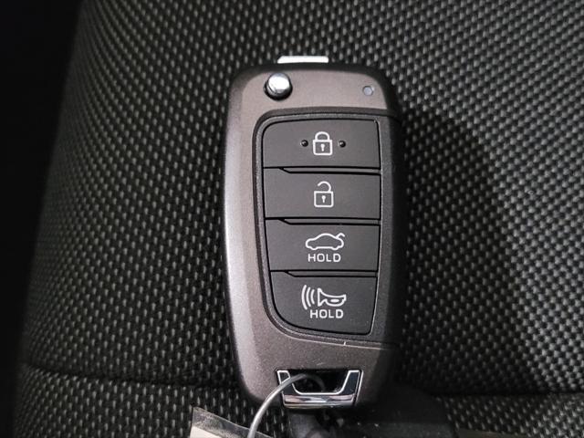 Photo of 2023 Gray Hyundai ELANTRA