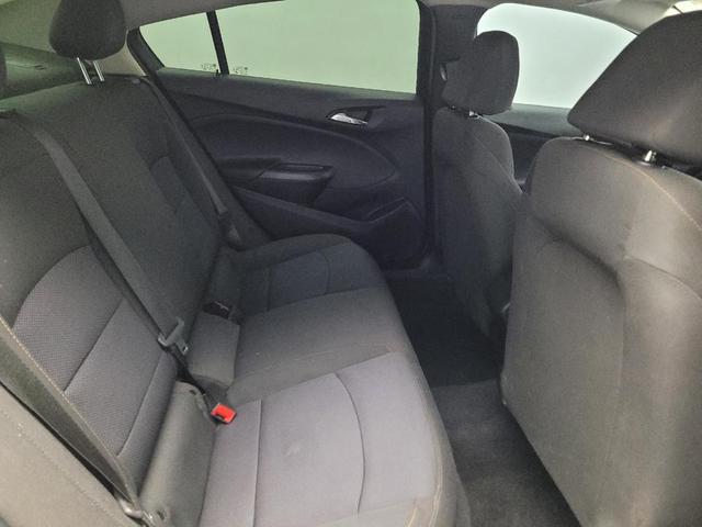 Photo of 2018 Summit White Chevrolet Cruze