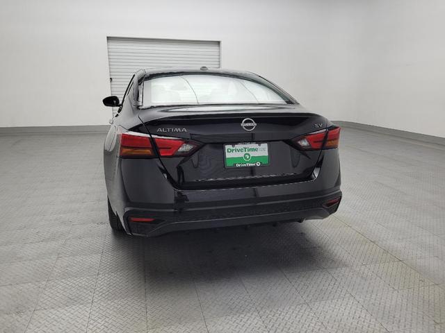 Photo of 2023 Super Black Nissan Altima