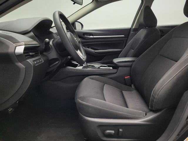 Photo of 2023 Super Black Nissan Altima