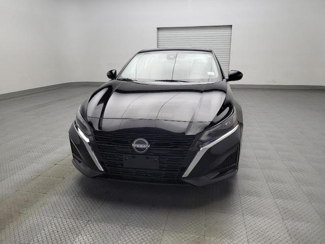 Photo of 2023 Super Black Nissan Altima