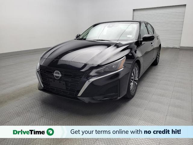 Photo of 2023 Super Black Nissan Altima