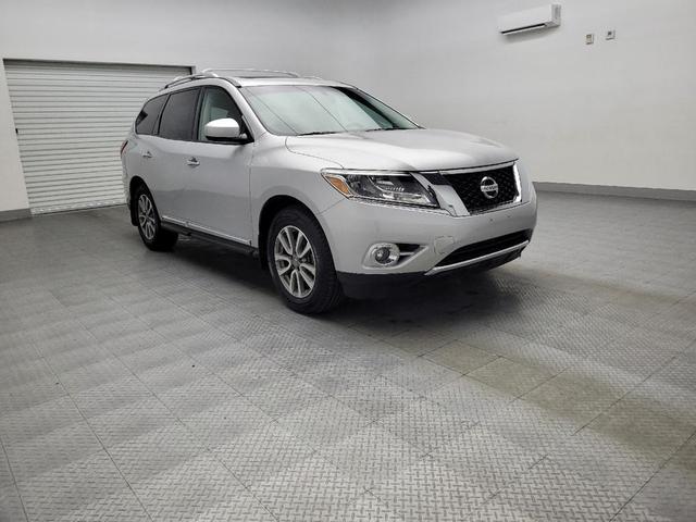 Photo of 2016 Brilliant Silver Metallic Nissan Pathfinder