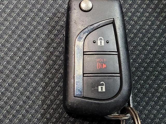 Photo of 2022 Midnight Black Metallic Toyota RAV4