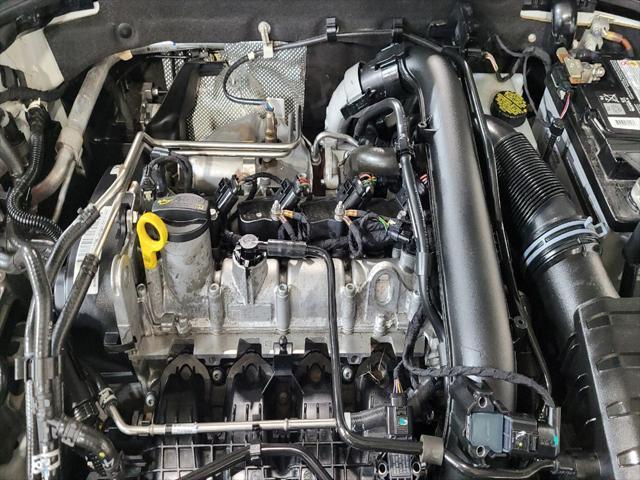 Photo of 2019 White Volkswagen Jetta