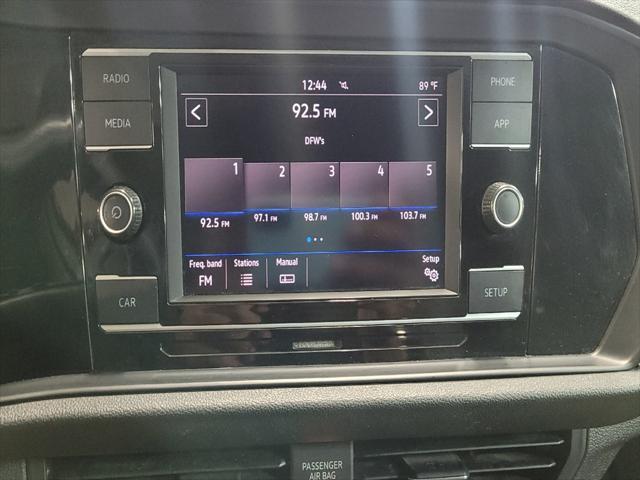 Photo of 2019 White Volkswagen Jetta