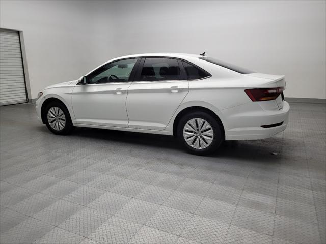 Photo of 2019 White Volkswagen Jetta