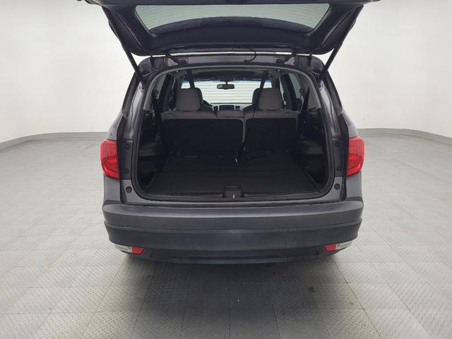 Photo of 2017 Modern Steel Metallic Honda Pilot
