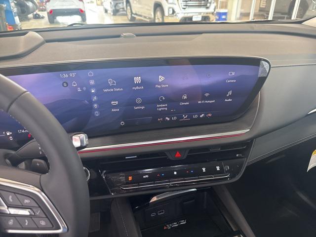 Photo of 2025 Ebony Buick Envision