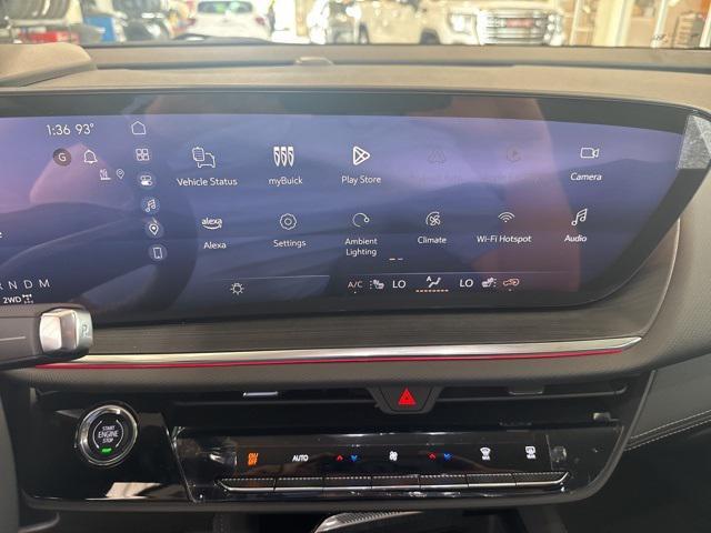 Photo of 2025 Ebony Buick Envision