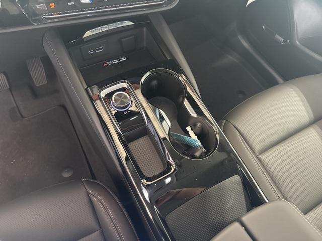 Photo of 2025 Ebony Buick Envision