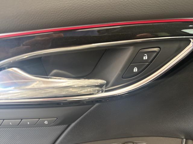 Photo of 2025 Ebony Buick Envision