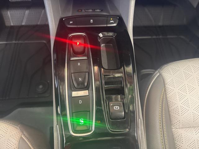 Photo of 2022 Gray Ghost Metallic Chevrolet Bolt EUV