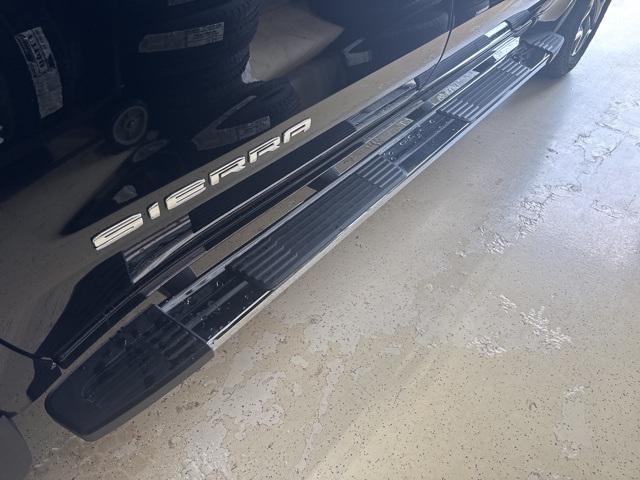 Photo of 2025 Onyx Black GMC Sierra 1500