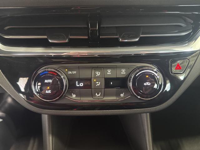 Photo of 2026 Summit White Buick Envista