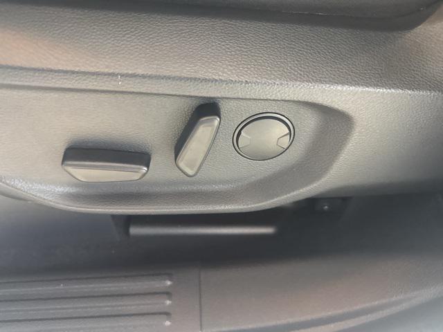 Photo of 2024 Oxford White Ford Ranger