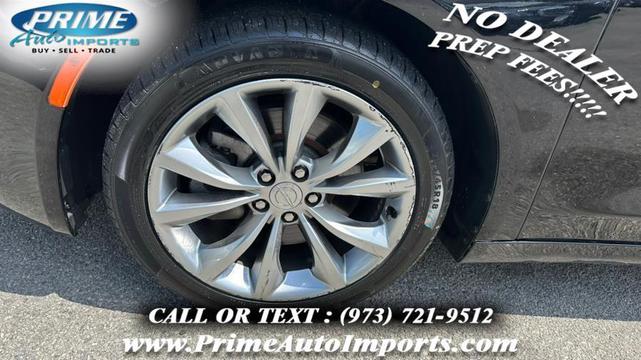 Photo of 2016 Black Clearcoat Chrysler 200