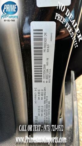 Photo of 2016 Black Clearcoat Chrysler 200