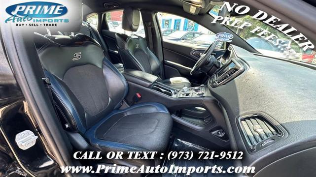 Photo of 2016 Black Clearcoat Chrysler 200