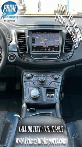 Photo of 2016 Black Clearcoat Chrysler 200