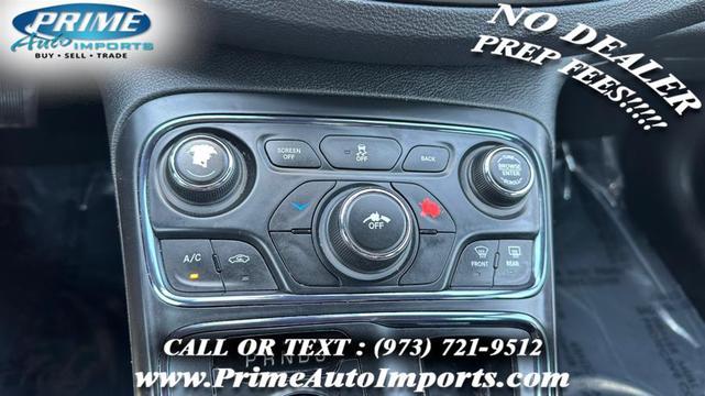 Photo of 2016 Black Clearcoat Chrysler 200