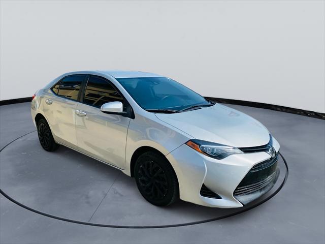 Photo of 2018 Classic Silver Metallic Toyota Corolla