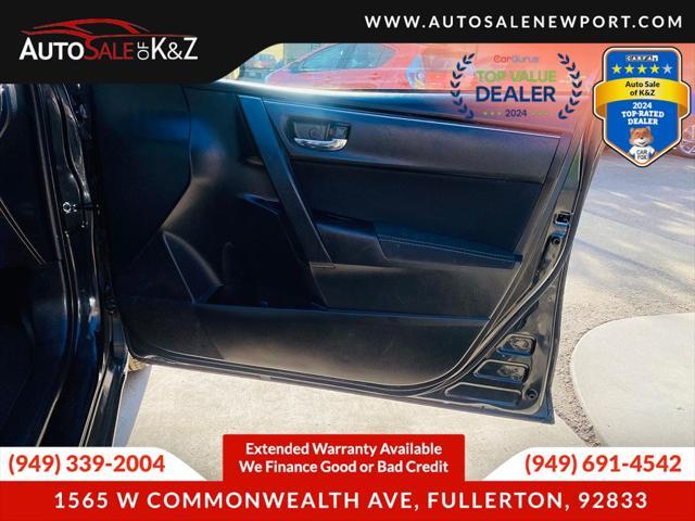 Photo of 2018 Black Sand Pearl Toyota Corolla