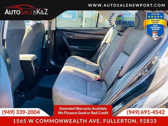 Photo of 2018 Black Sand Pearl Toyota Corolla