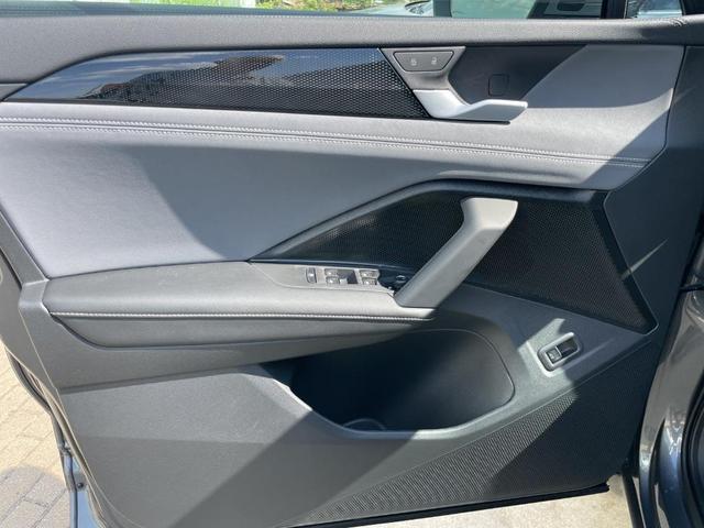 Photo of 2025 Platinum Gray Metallic Volkswagen Tiguan