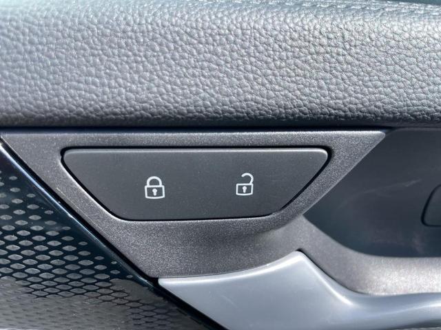 Photo of 2025 Platinum Gray Metallic Volkswagen Tiguan