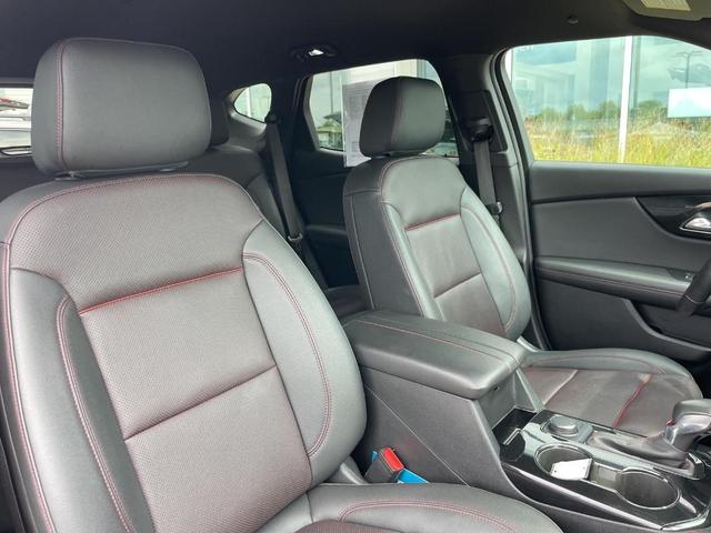 Photo of 2022 Iridescent Pearl Tricoat Chevrolet Blazer