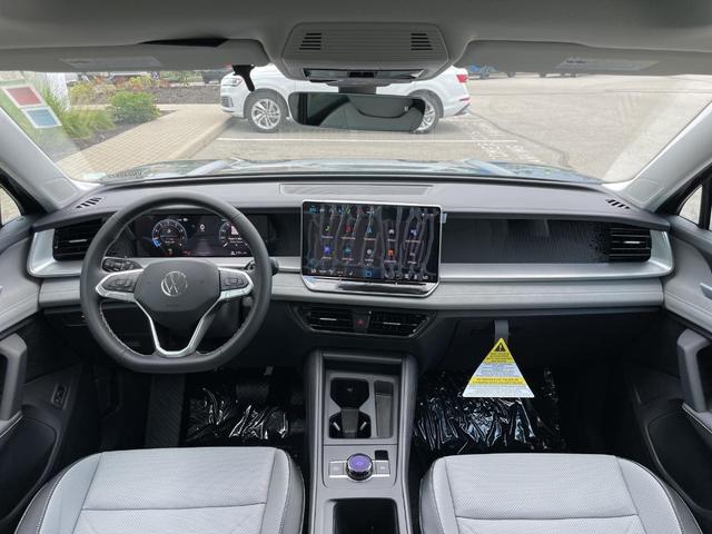 Photo of 2025 Platinum Gray Metallic Volkswagen Tiguan