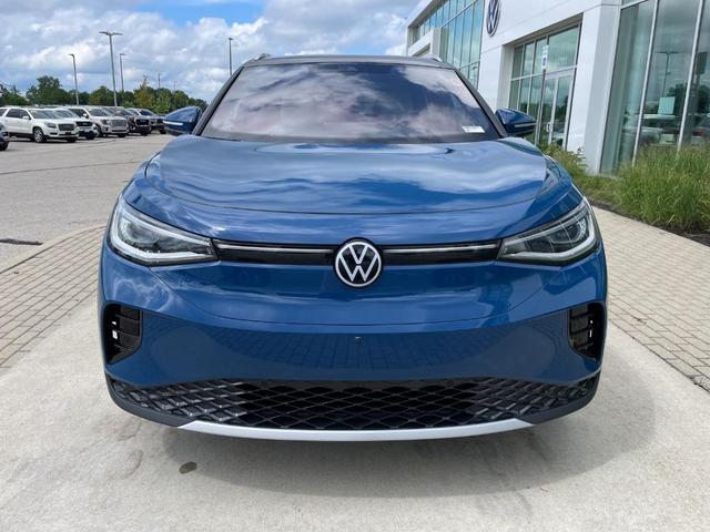 Photo of 2025 Mountain Lake Blue W/Black Roof Volkswagen ID.4