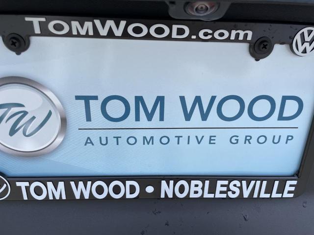 Photo of 2025 Mountain Lake Blue W/Black Roof Volkswagen ID.4