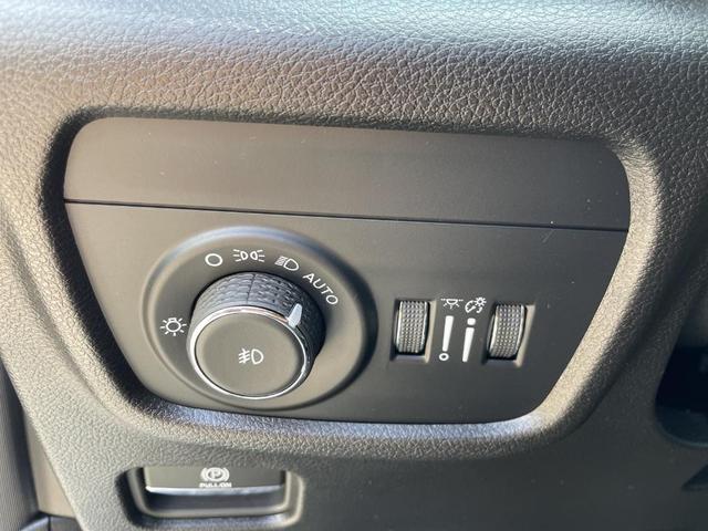 Photo of 2024 Bright White Clearcoat Jeep Grand Cherokee