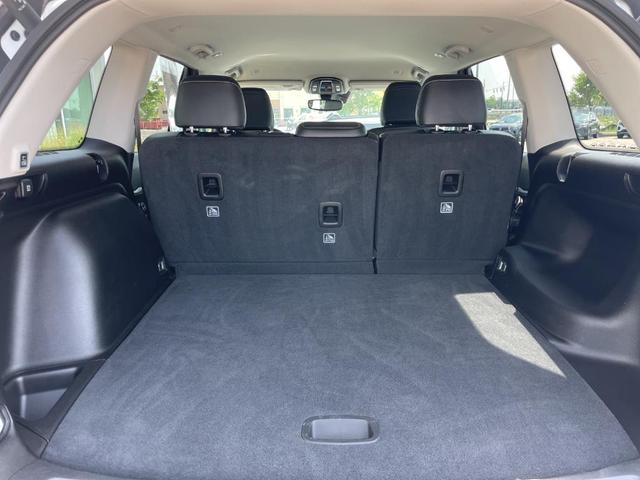 Photo of 2024 Bright White Clearcoat Jeep Grand Cherokee