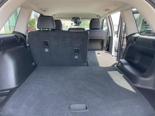 Photo of 2024 Bright White Clearcoat Jeep Grand Cherokee