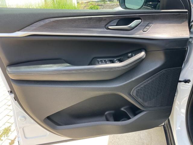 Photo of 2024 Bright White Clearcoat Jeep Grand Cherokee