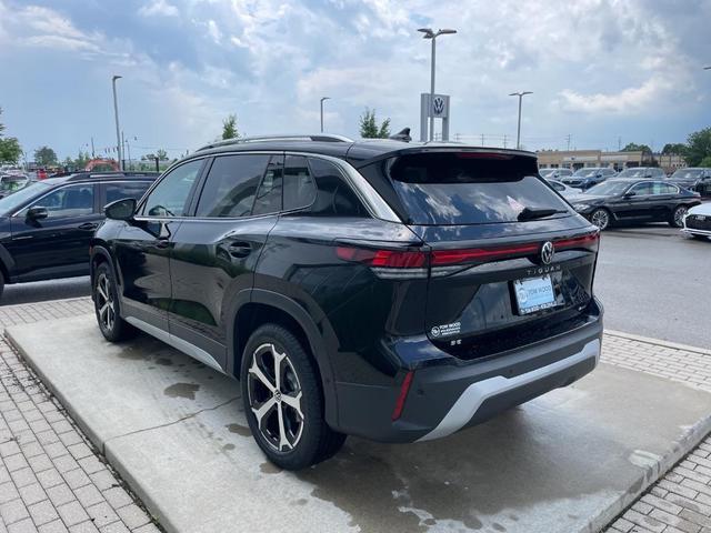 Photo of 2025 Deep Black Pearl Effect Volkswagen Tiguan
