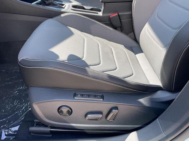 Photo of 2025 Alpine Grey Volkswagen Jetta