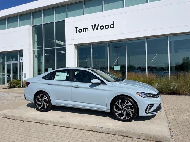 Photo of 2025 Alpine Grey Volkswagen Jetta