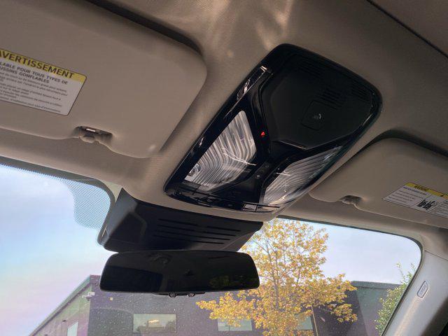 Photo of 2024 Skyscraper Grey Metallic BMW X7
