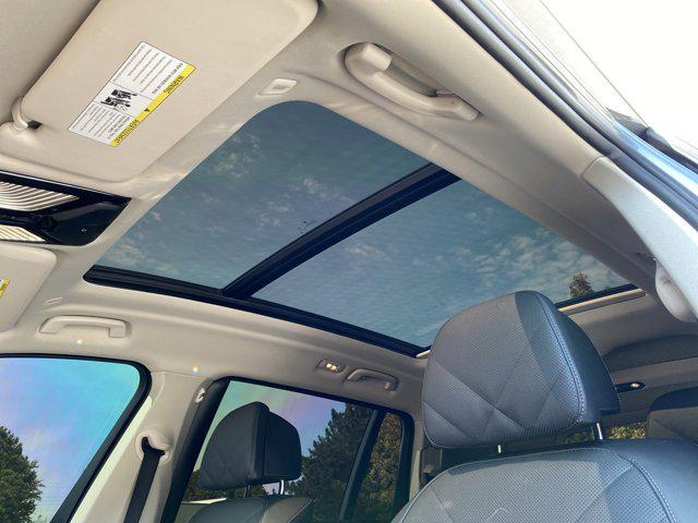 Photo of 2024 Skyscraper Grey Metallic BMW X7