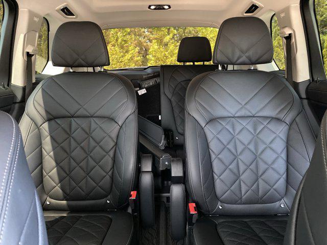 Photo of 2024 Skyscraper Grey Metallic BMW X7